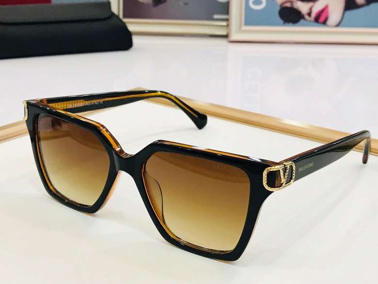 Picture of Valentino Sunglasses _SKUfw49842926fw